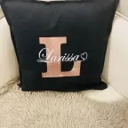 Dunkles Kissen personalisiert & individuell erstellt