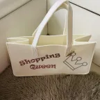 Helle Filz-Tasche individuell erstellt